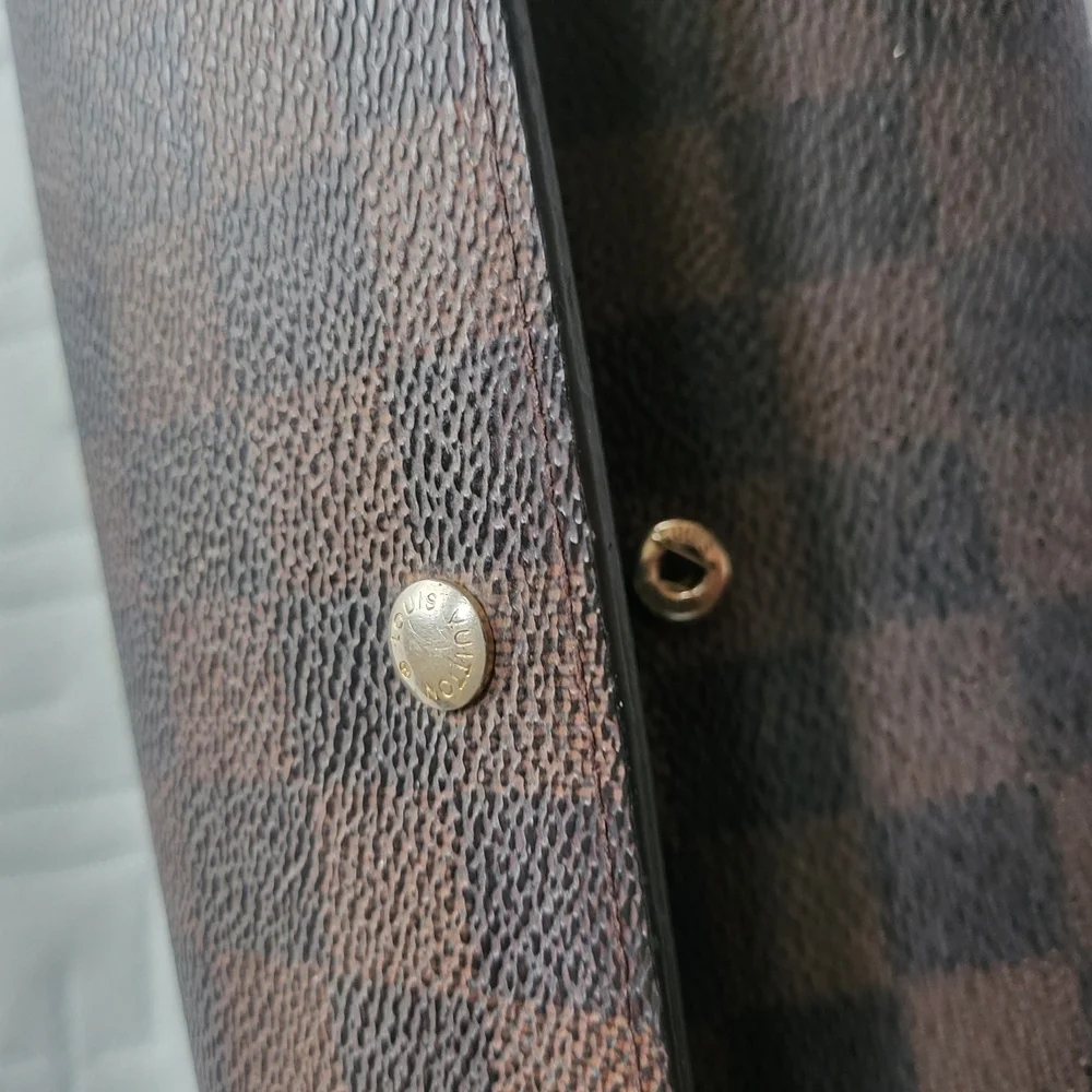 LOUIS VUITTON Portefeuille Sarah Damier Monogram